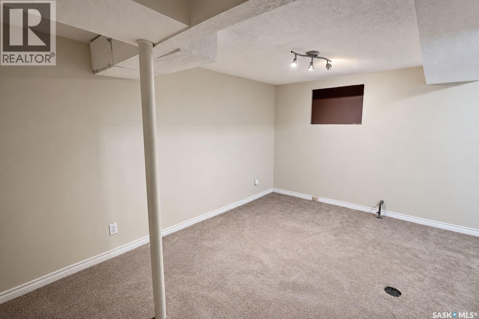 838 3Rd Street E, Prince Albert, SK - Indoor