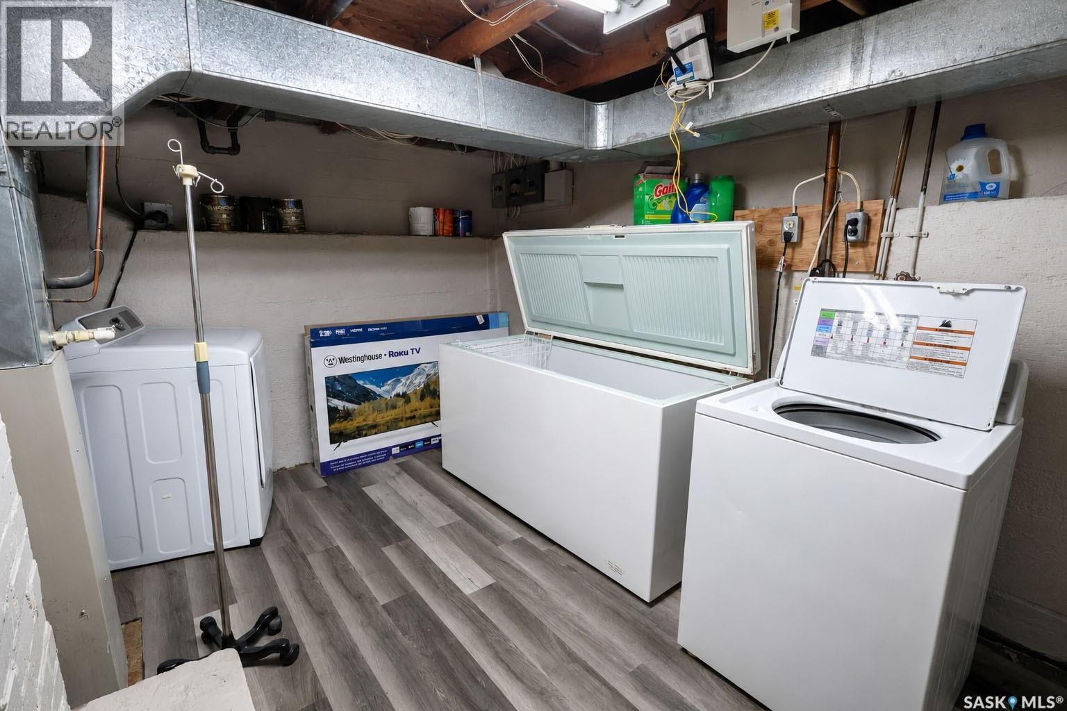 838 3Rd Street E, Prince Albert, SK - Indoor Photo Showing Laundry Room