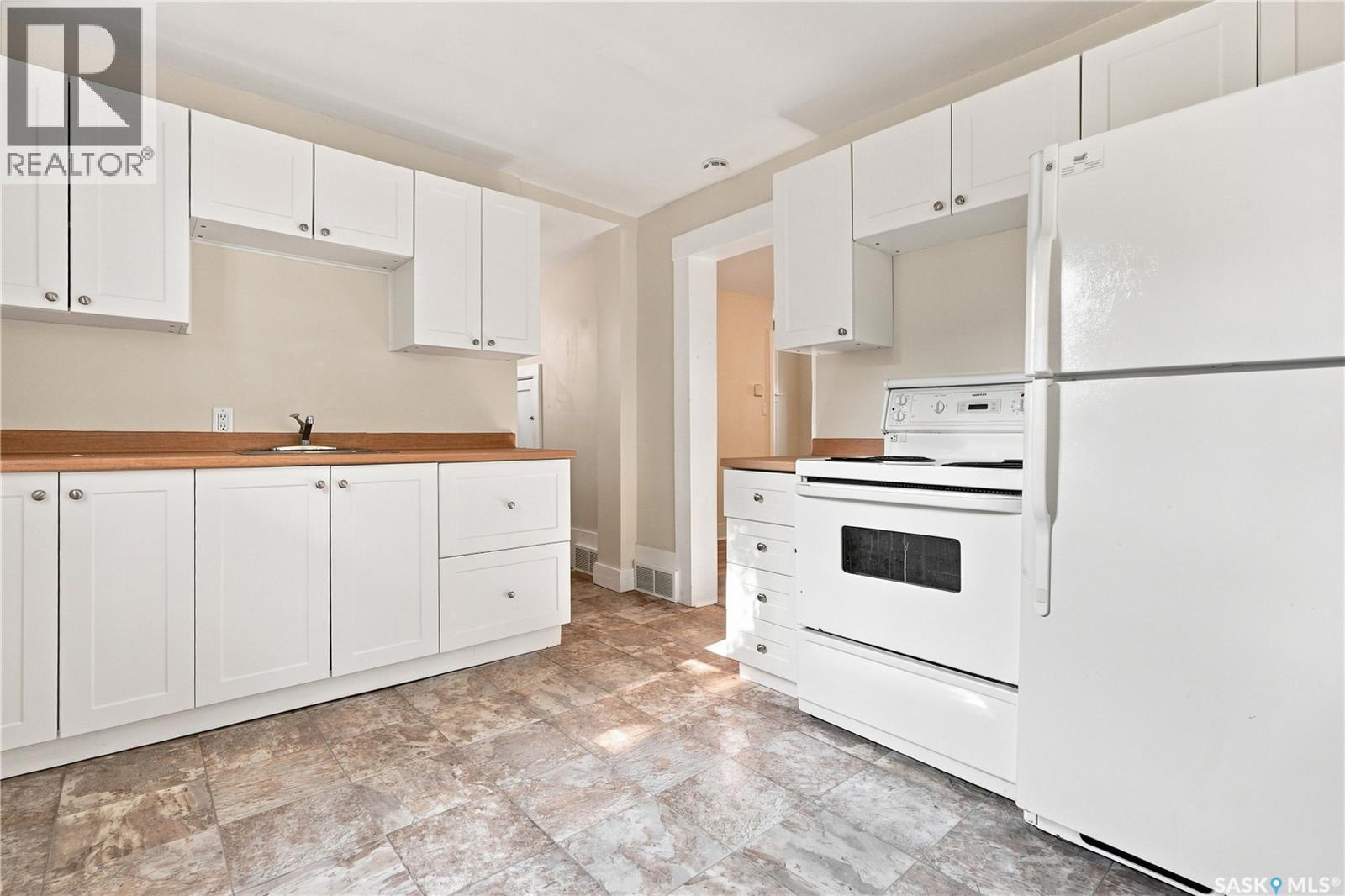 431 G Avenue S, Saskatoon, SK - Indoor Photo Showing Kitchen