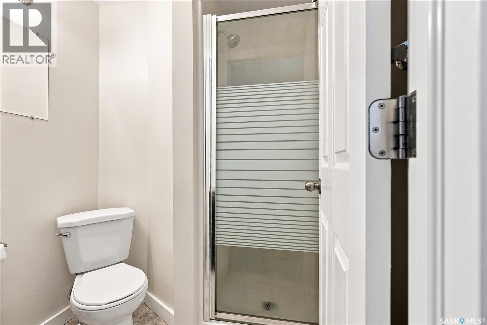 431 G Avenue S, Saskatoon, SK - Indoor Photo Showing Bathroom