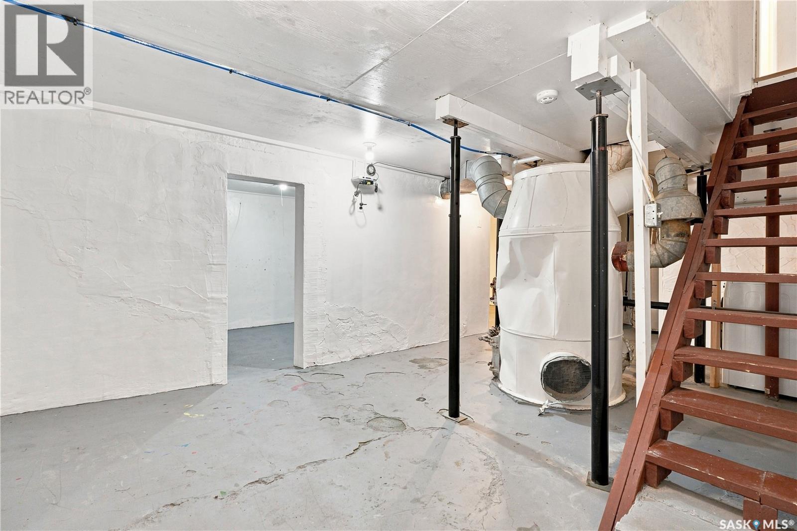 431 G Avenue S, Saskatoon, SK - Indoor