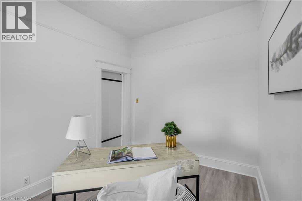 60 Berkley Road, Cambridge, ON - Indoor Photo Showing Other Room