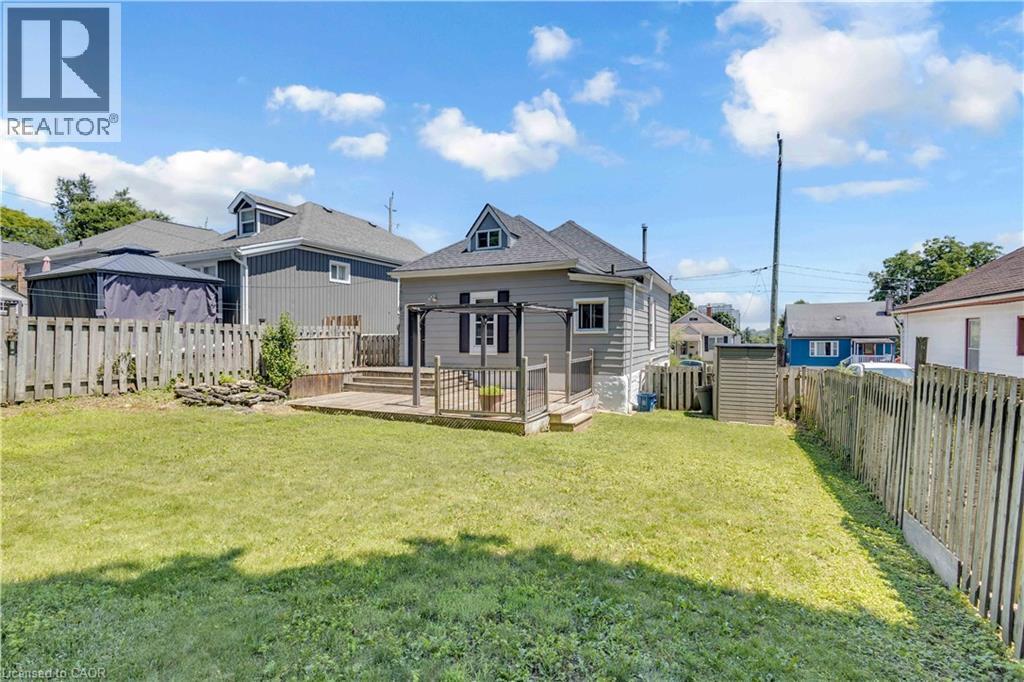 60 Berkley Road, Cambridge, ON - Outdoor With Deck Patio Veranda