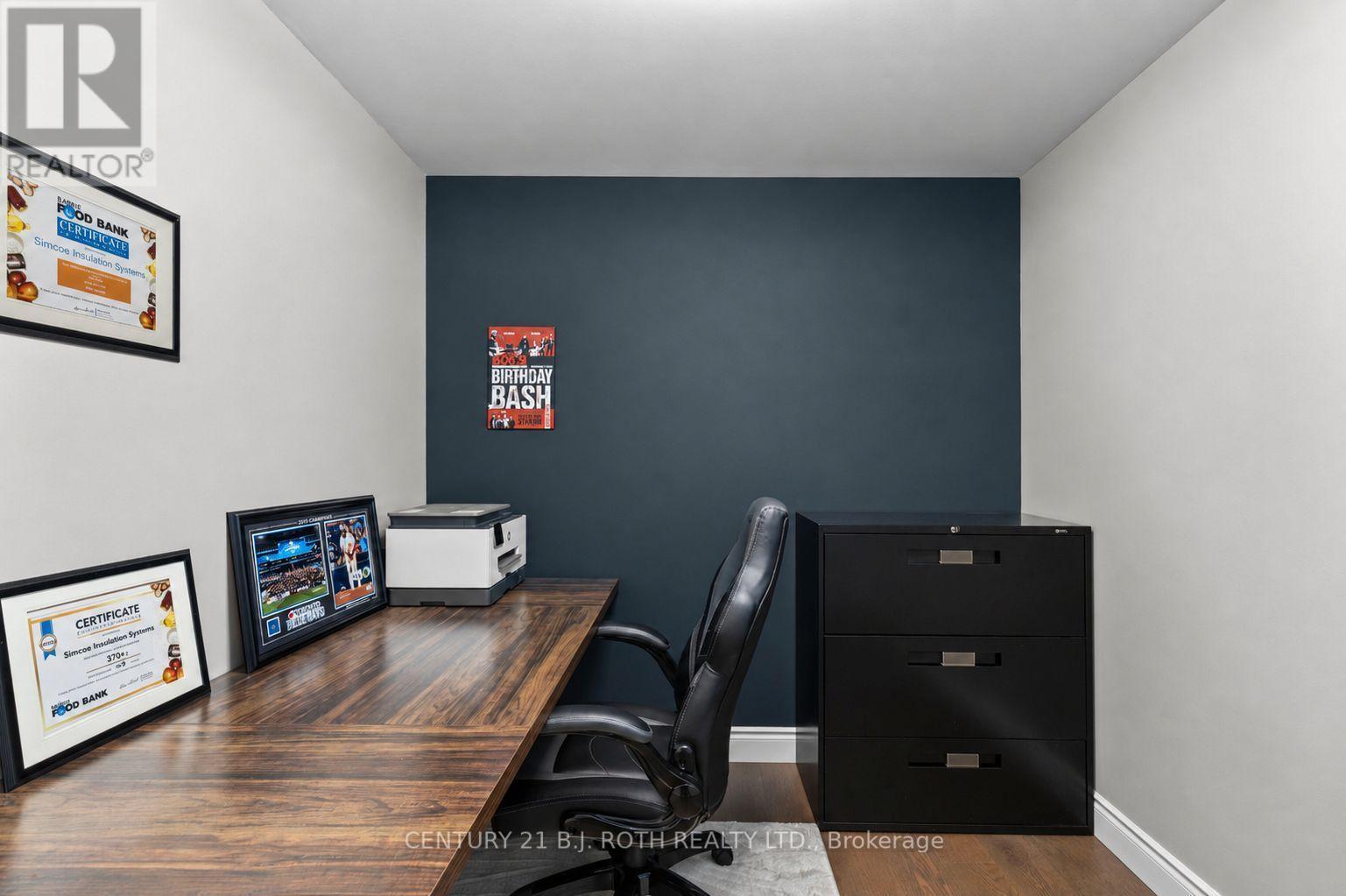 1908 10Th Line, Innisfil, ON - Indoor Photo Showing Office