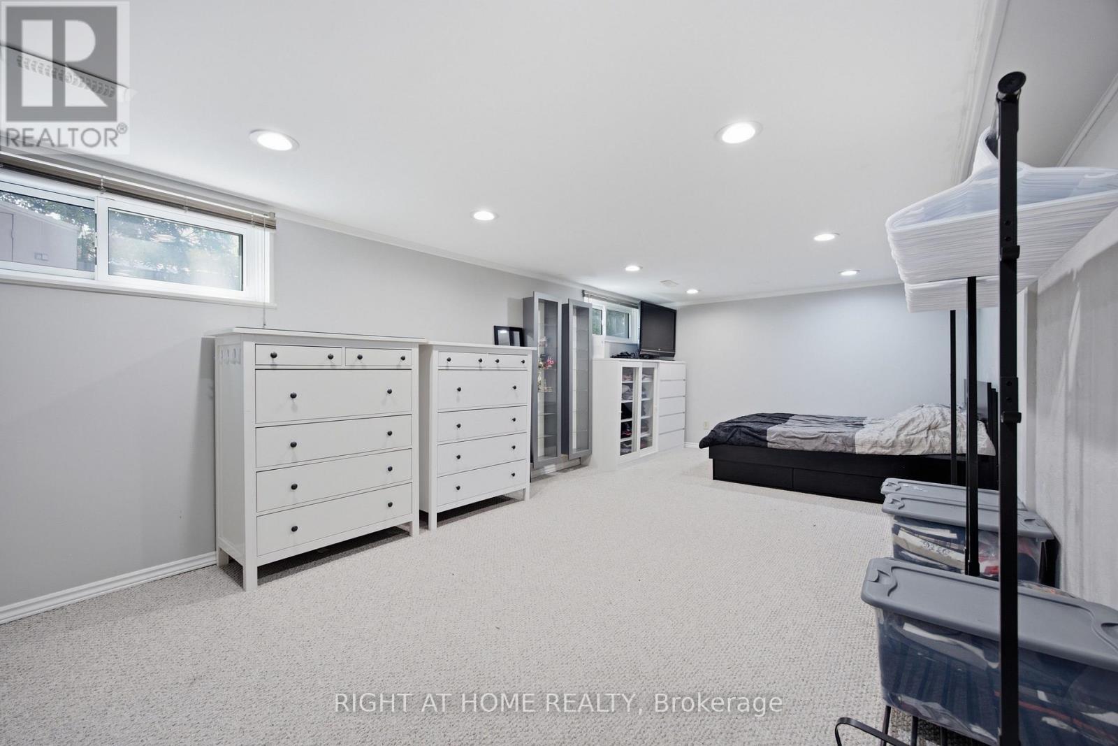 45 Faversham Crescent, Toronto, ON - Indoor