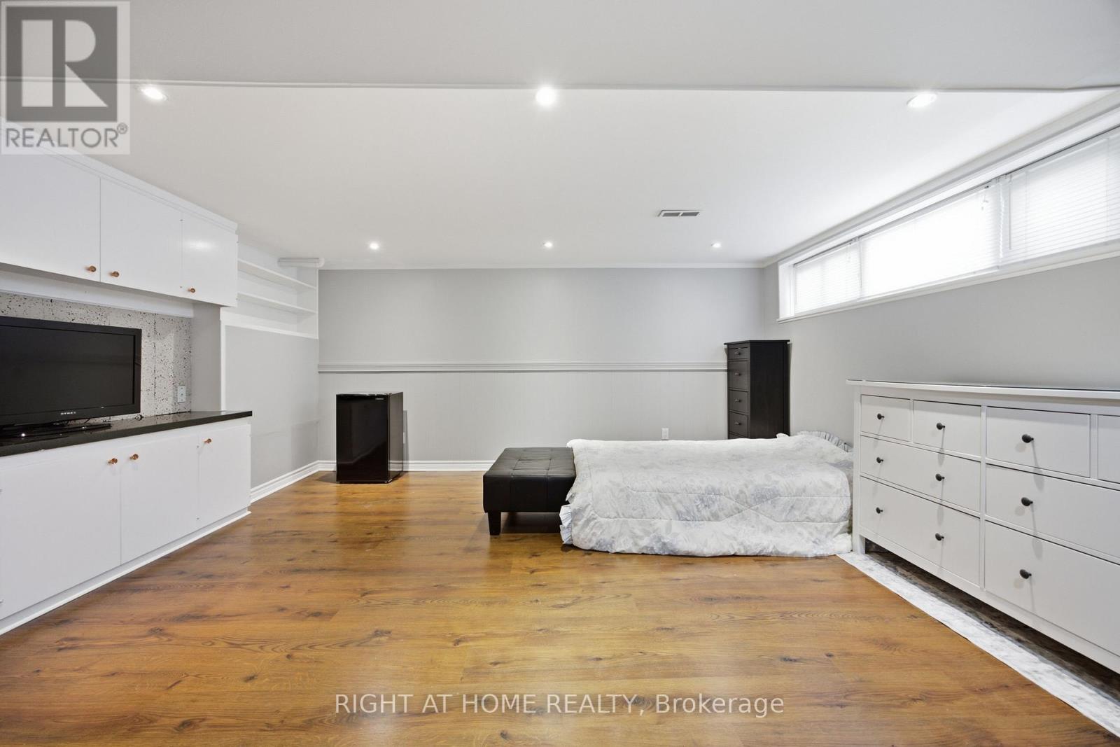 45 Faversham Crescent, Toronto, ON - Indoor