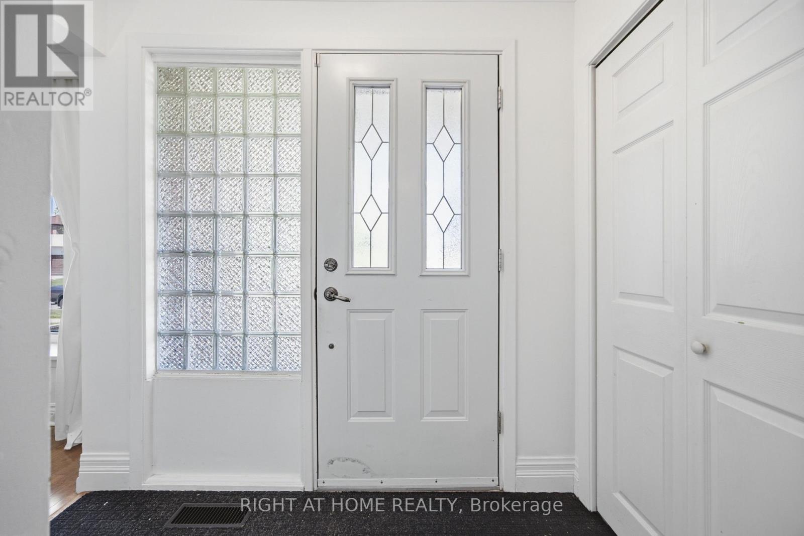 45 Faversham Crescent, Toronto, ON - Indoor Photo Showing Other Room