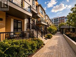 206 - 140 CANON JACKSON DRIVE Toronto, ON M6M 0B9