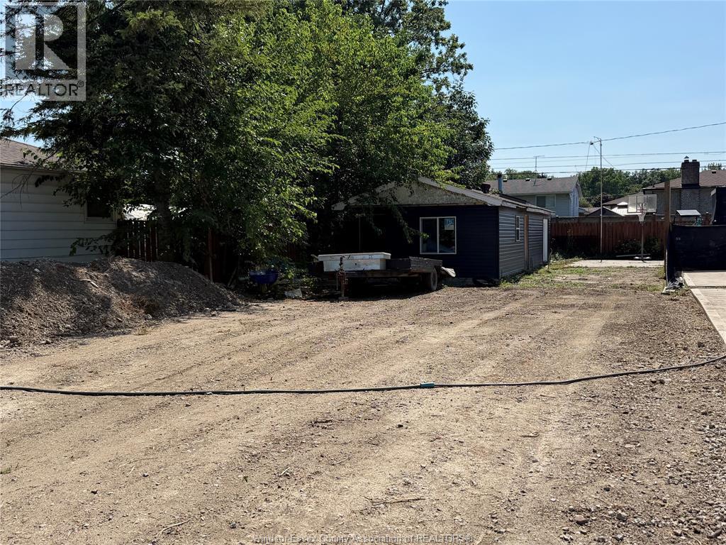 3747 Turner, Windsor, ON