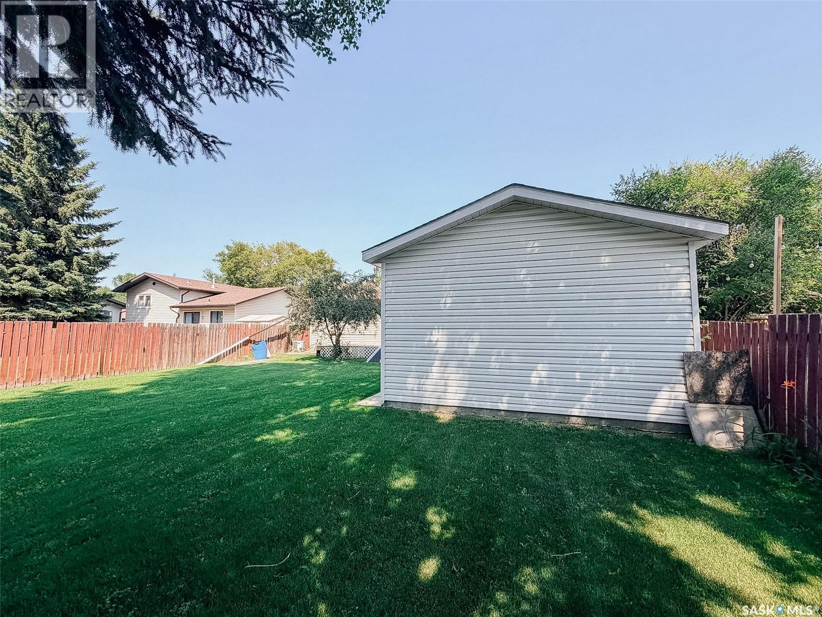 1026 Kingsmere Boulevard, Saskatoon, SK - Outdoor