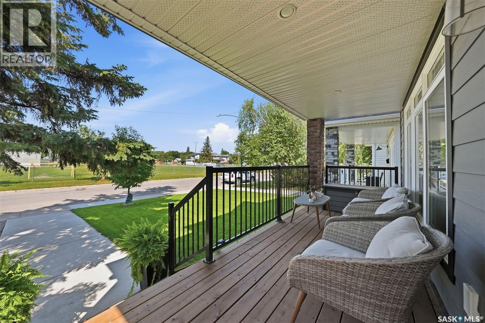 918 3Rd Street, Saskatoon, SK - Outdoor With Deck Patio Veranda With Exterior