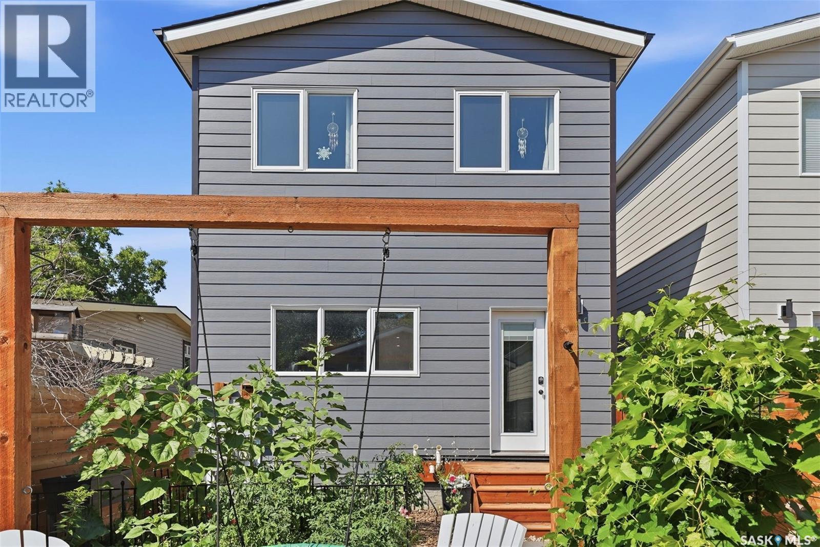 918 3Rd Street, Saskatoon, SK - Outdoor With Exterior
