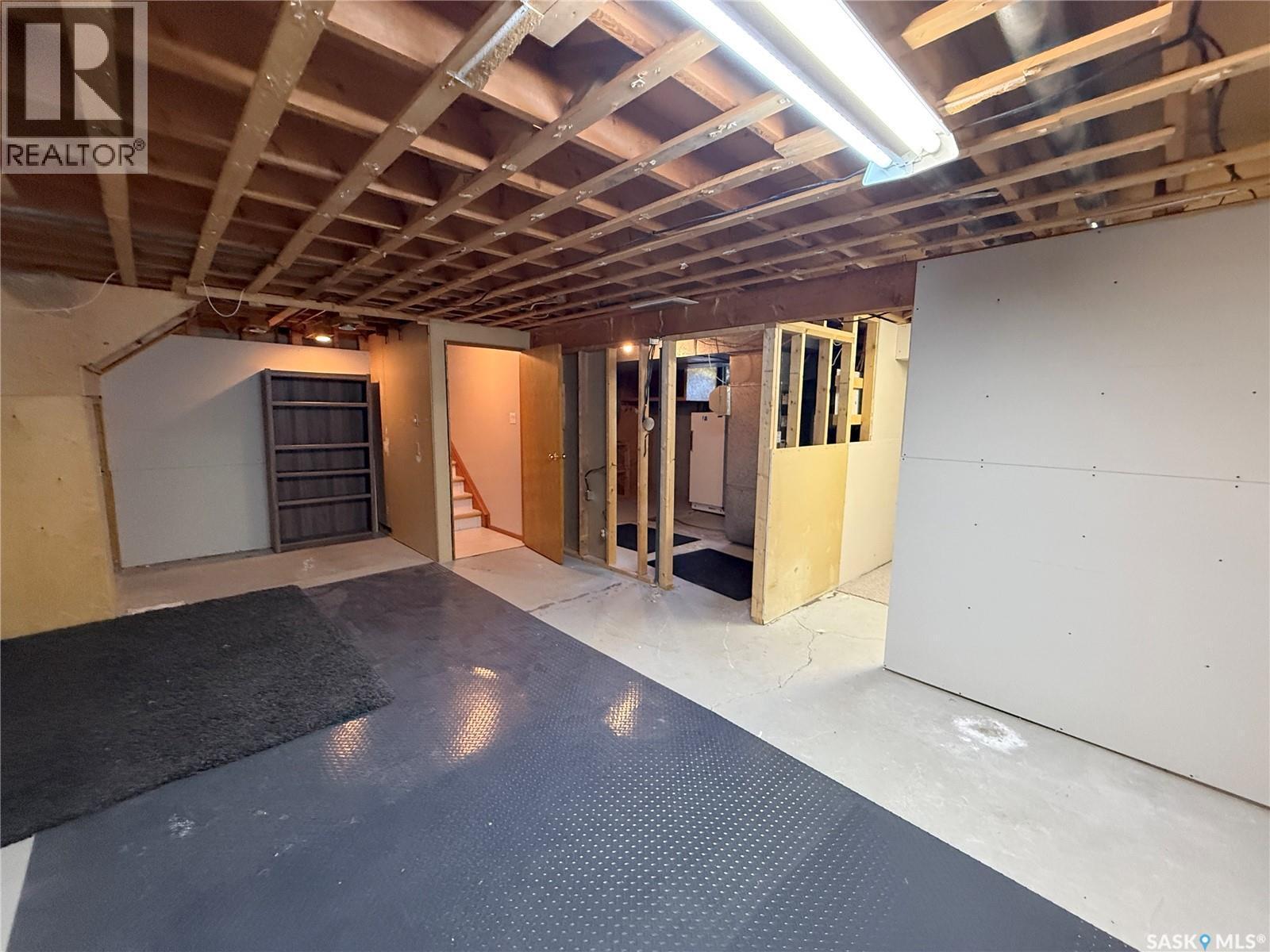 86 Duncan Crescent, Saskatoon, SK - Indoor