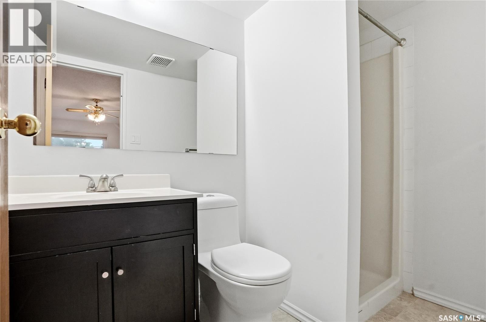 212 217A Cree Place, Saskatoon, SK - Indoor Photo Showing Bathroom