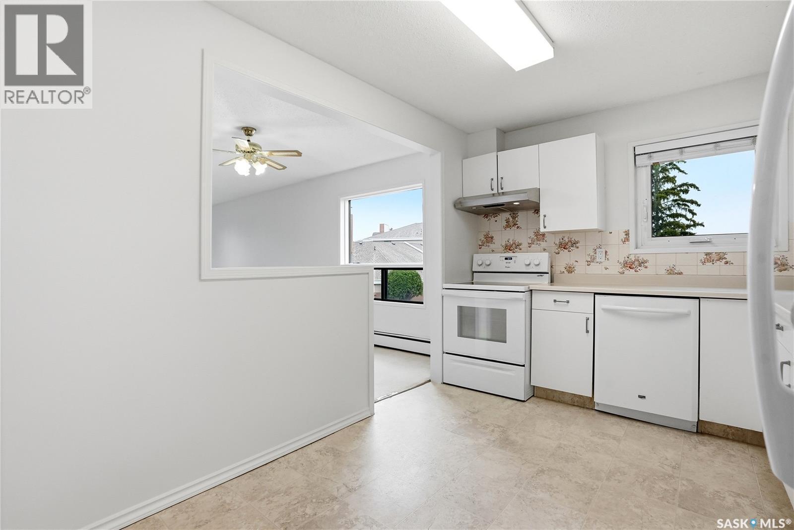 212 217A Cree Place, Saskatoon, SK - Indoor Photo Showing Kitchen