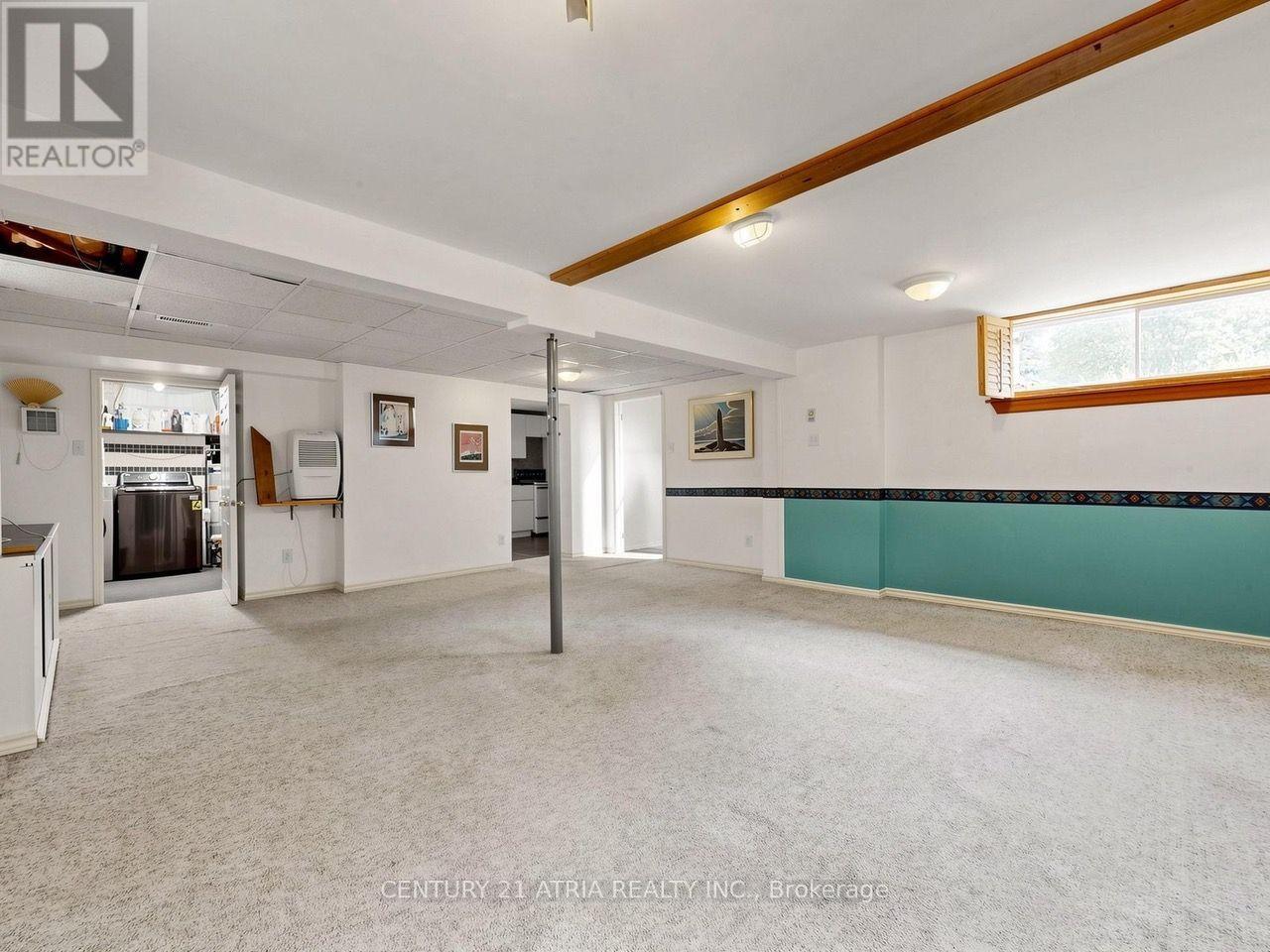 22 Jeffton Crescent, Toronto, ON - Indoor Photo Showing Other Room