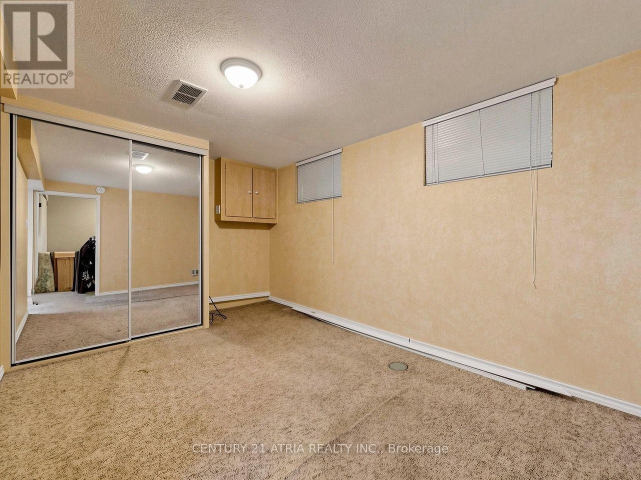 22 Jeffton Crescent, Toronto, ON - Indoor Photo Showing Other Room