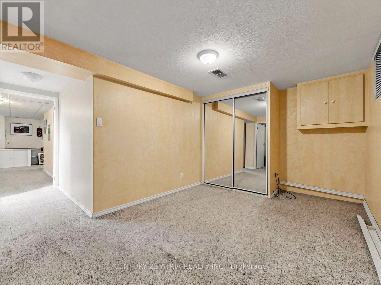 22 Jeffton Crescent, Toronto, ON - Indoor Photo Showing Other Room