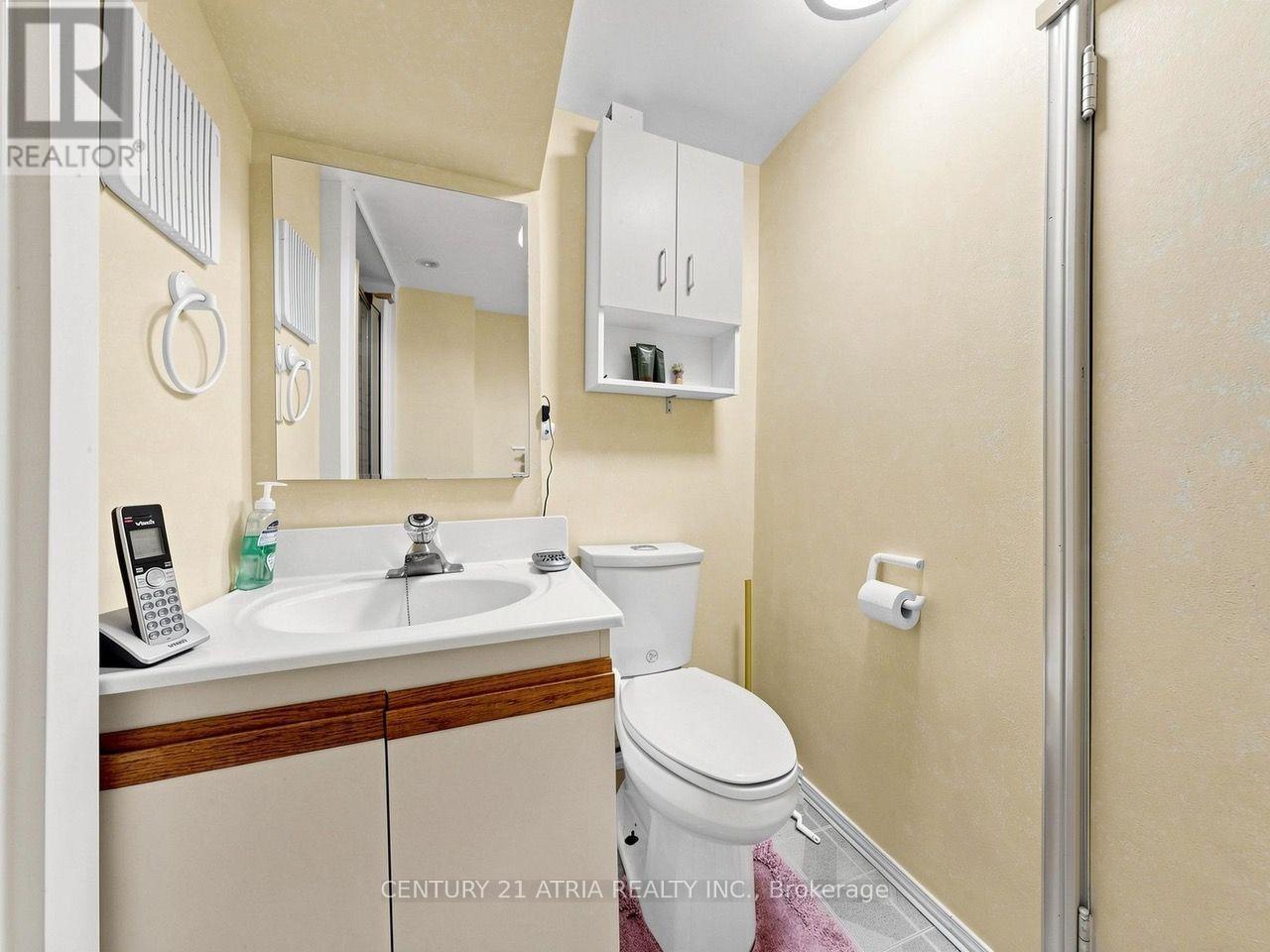 22 Jeffton Crescent, Toronto, ON - Indoor Photo Showing Bathroom
