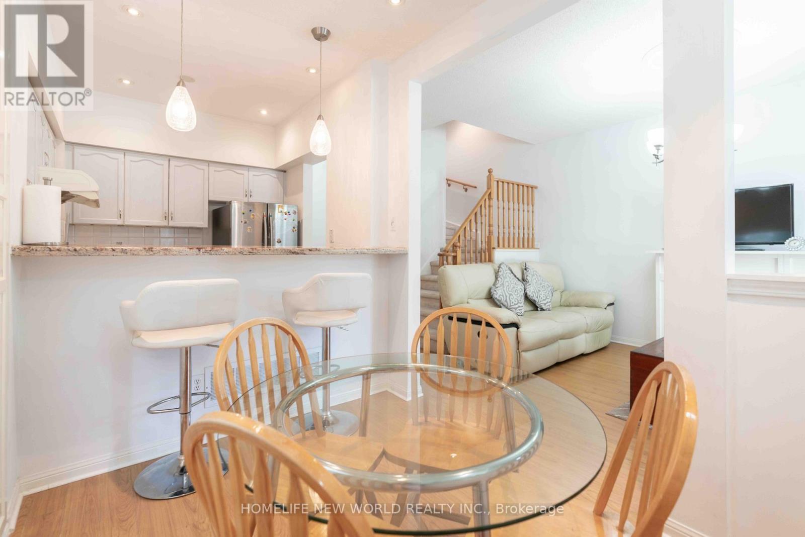 12 - 21 St. Moritz Way, Markham, ON - Indoor Photo Showing Dining Room