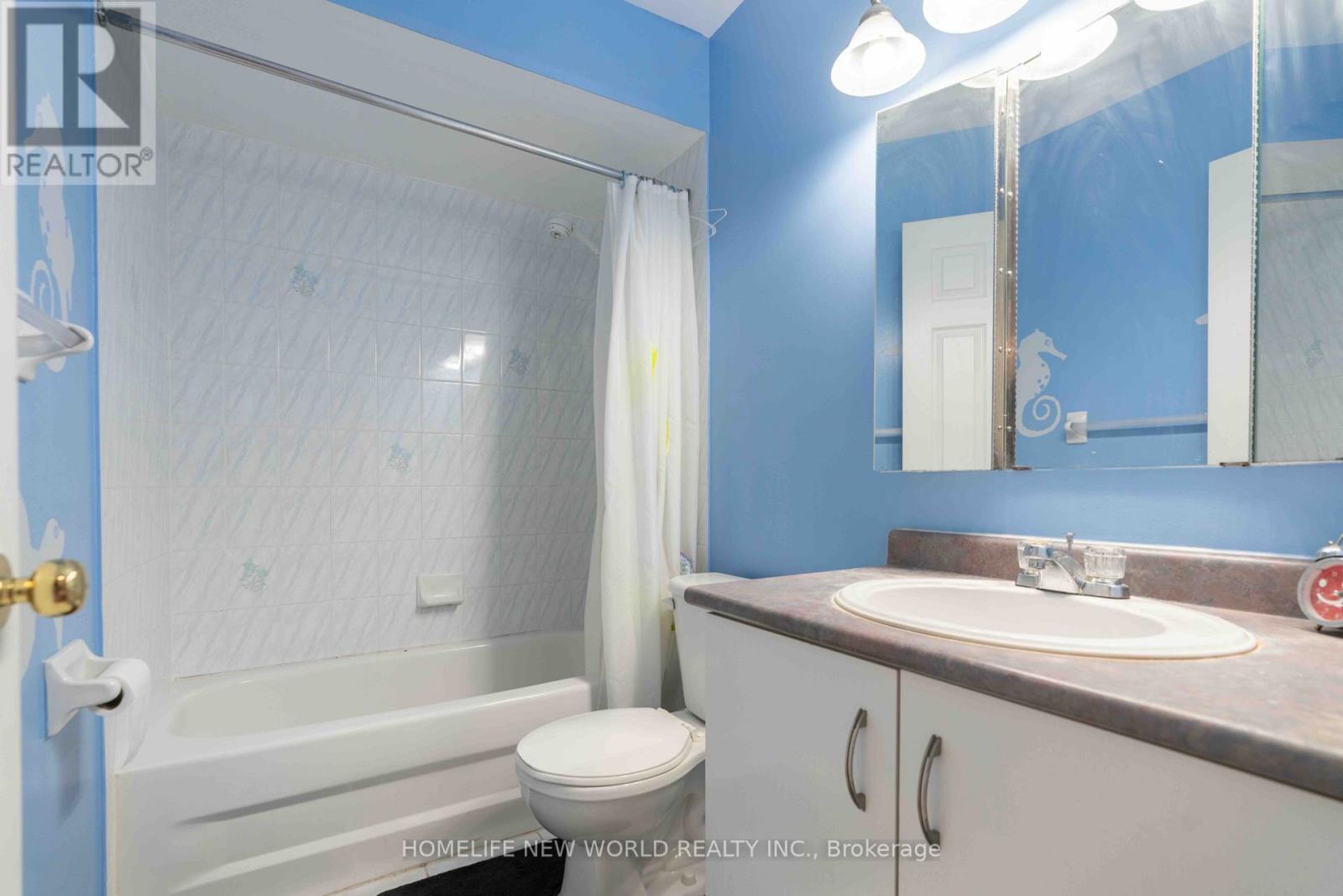 12 - 21 St. Moritz Way, Markham, ON - Indoor Photo Showing Bathroom