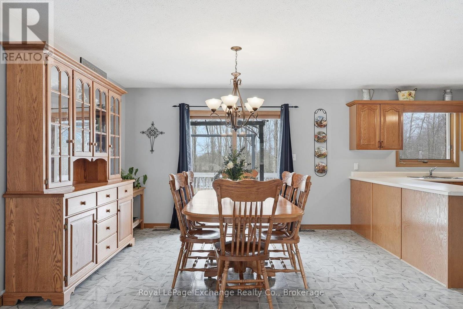 393460 2 Concession, West Grey, ON - Indoor Photo Showing Dining Room