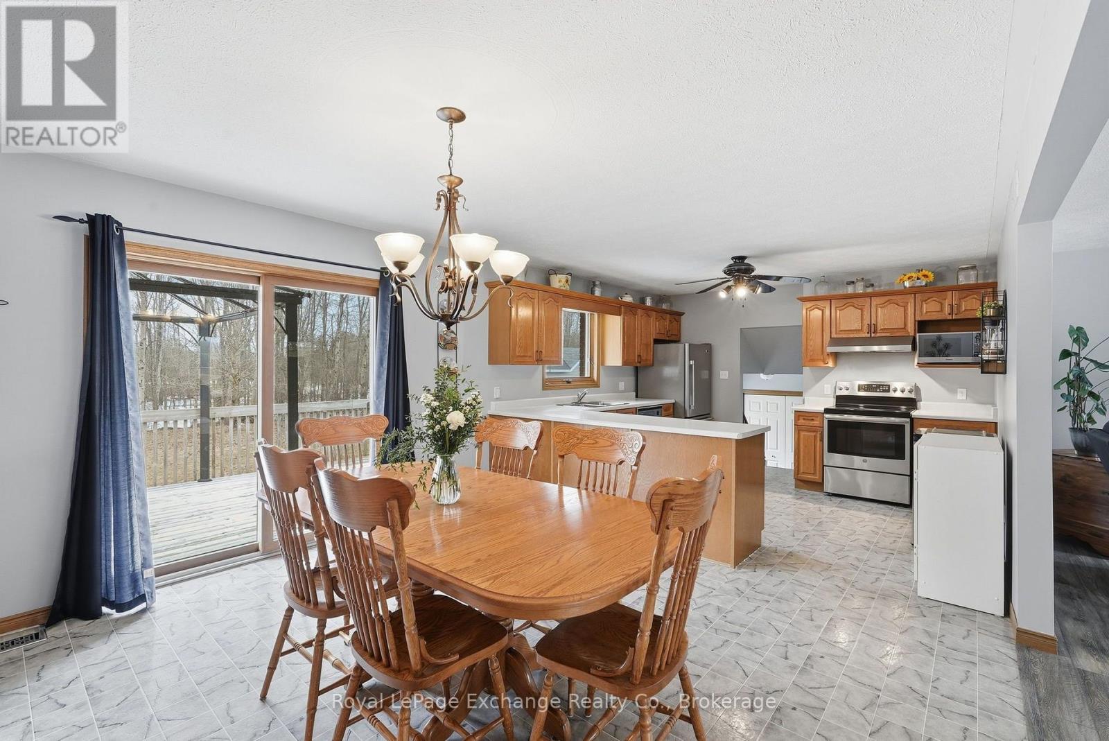 393460 2 Concession, West Grey, ON - Indoor Photo Showing Dining Room