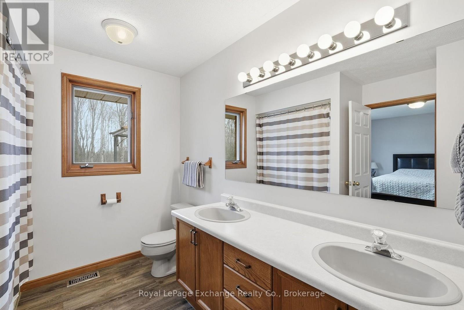 393460 2 Concession, West Grey, ON - Indoor Photo Showing Bathroom