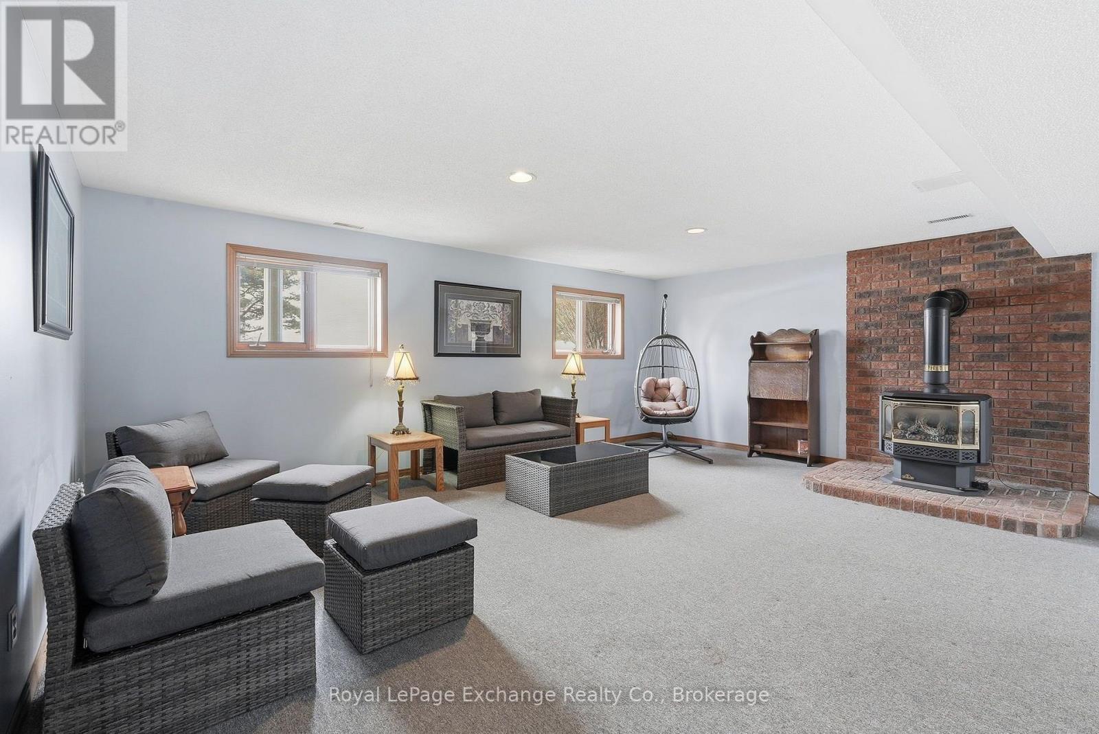 393460 2 Concession, West Grey, ON - Indoor Photo Showing Other Room