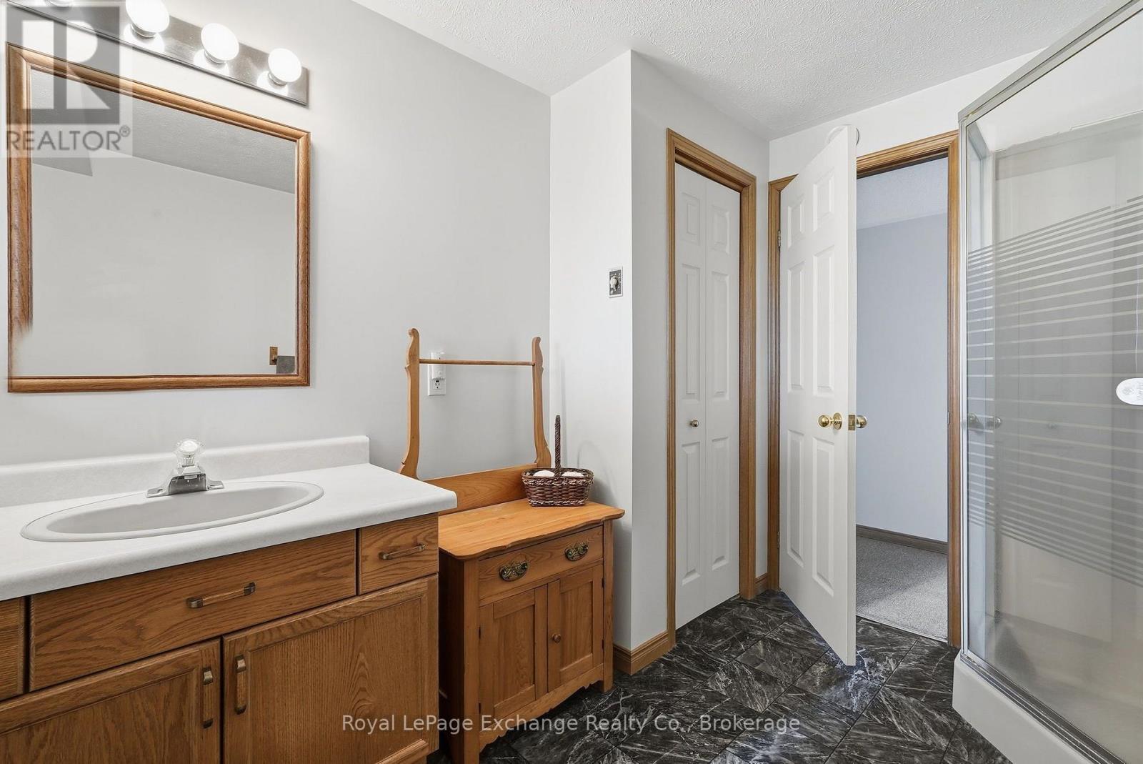 393460 2 Concession, West Grey, ON - Indoor Photo Showing Bathroom