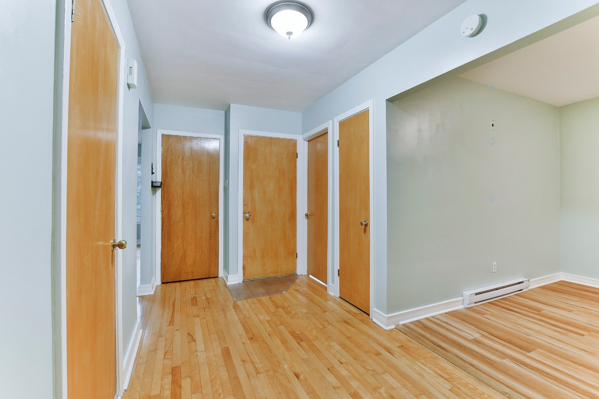 Mud Room - 2062 Rue Bossuet, Montréal (Mercier/Hochelaga-Maisonneuve), QC - Indoor Photo Showing Other Room
