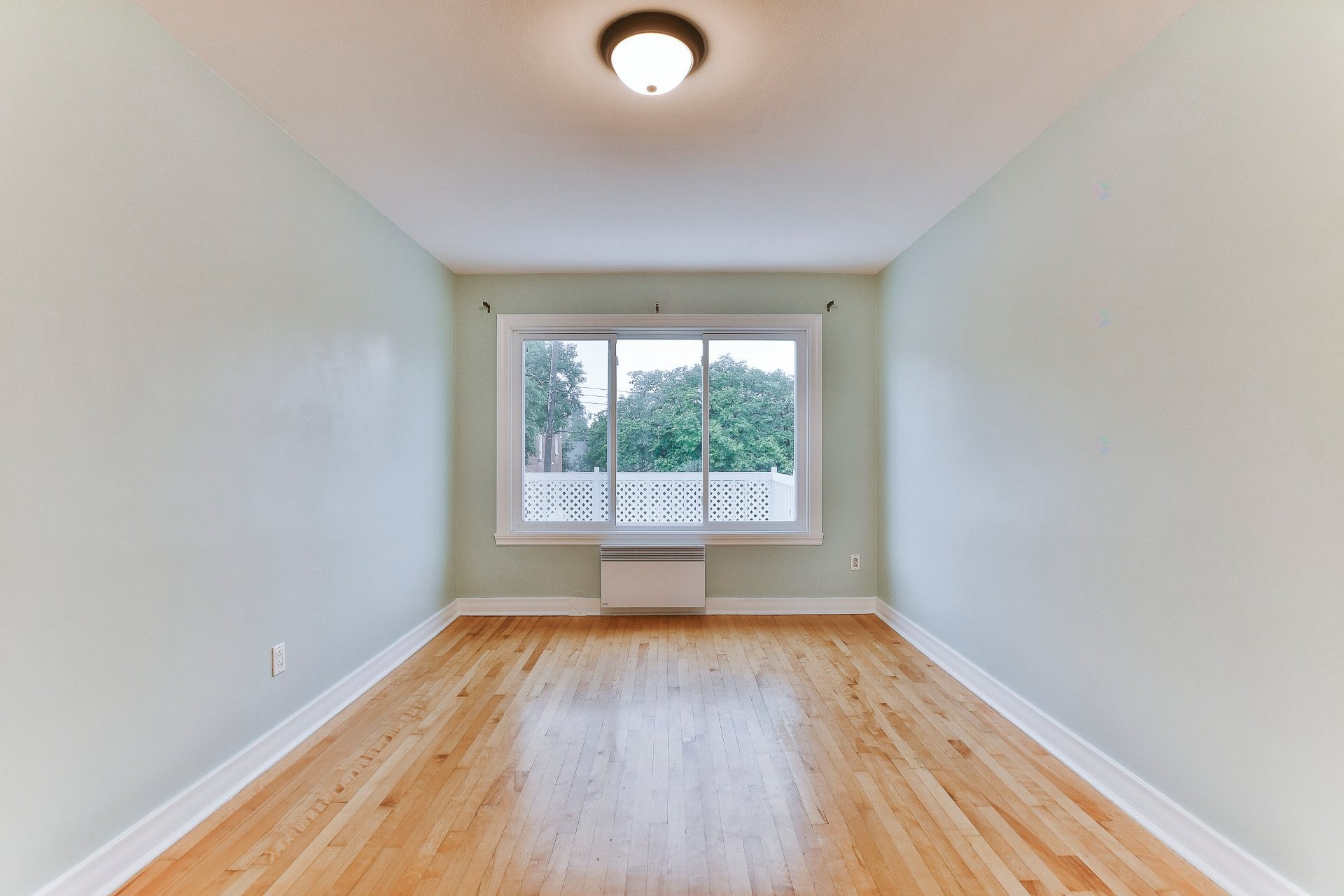 Master Bedroom - 2062 Rue Bossuet, Montréal (Mercier/Hochelaga-Maisonneuve), QC - Indoor Photo Showing Other Room