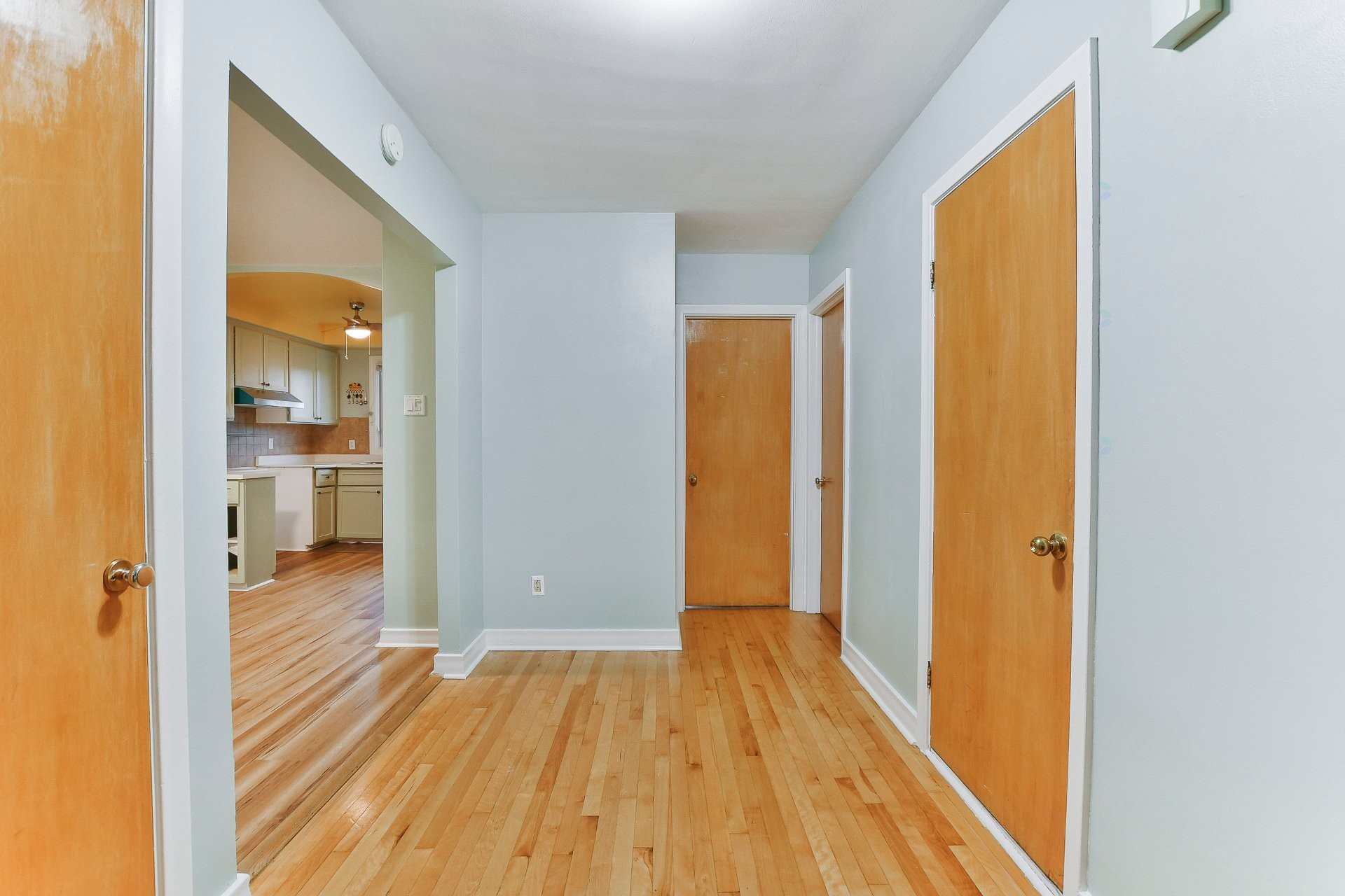 Mud Room - 2062 Rue Bossuet, Montréal (Mercier/Hochelaga-Maisonneuve), QC - Indoor Photo Showing Other Room