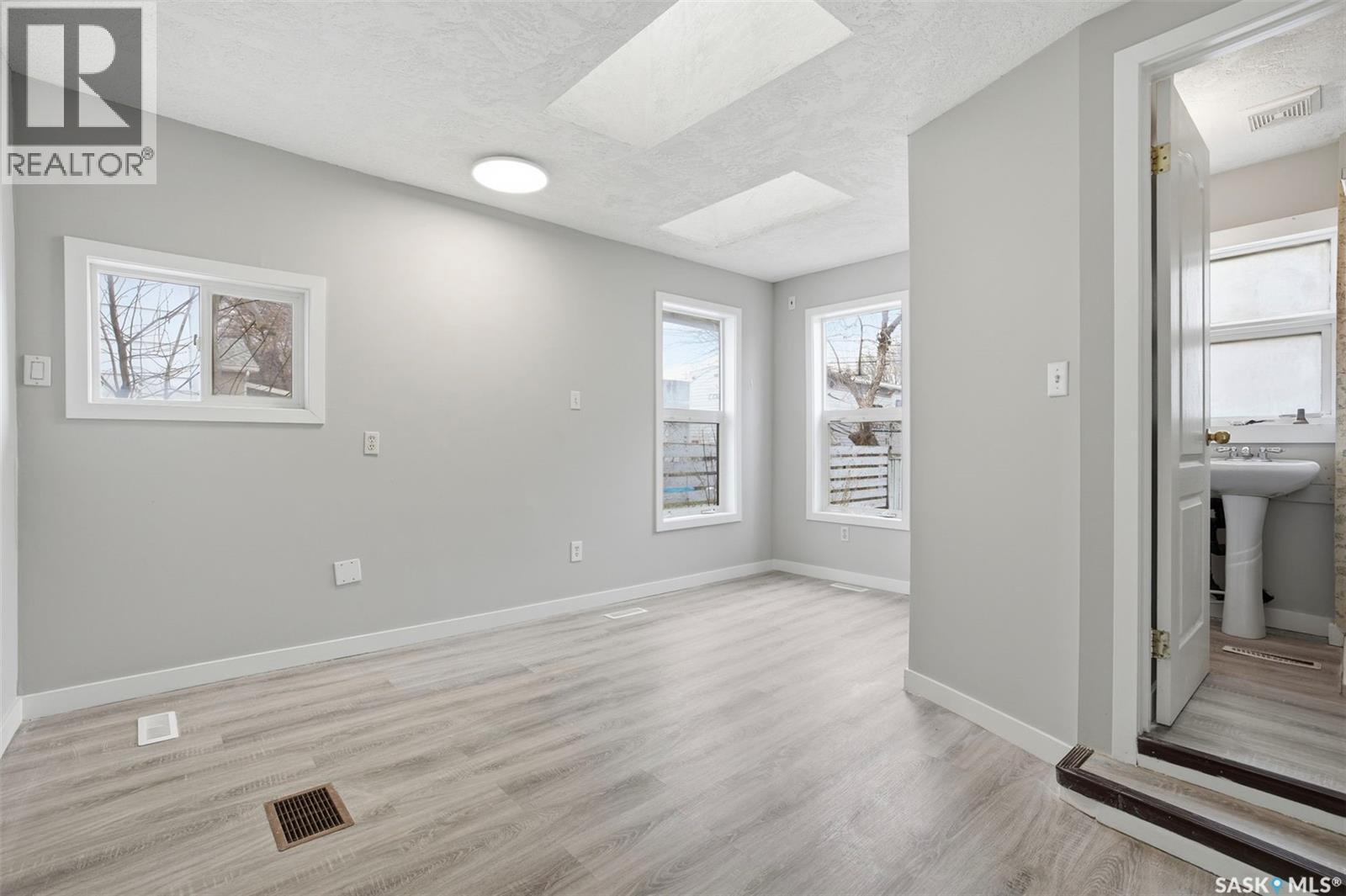 1721 E Avenue N, Saskatoon, SK - Indoor Photo Showing Other Room