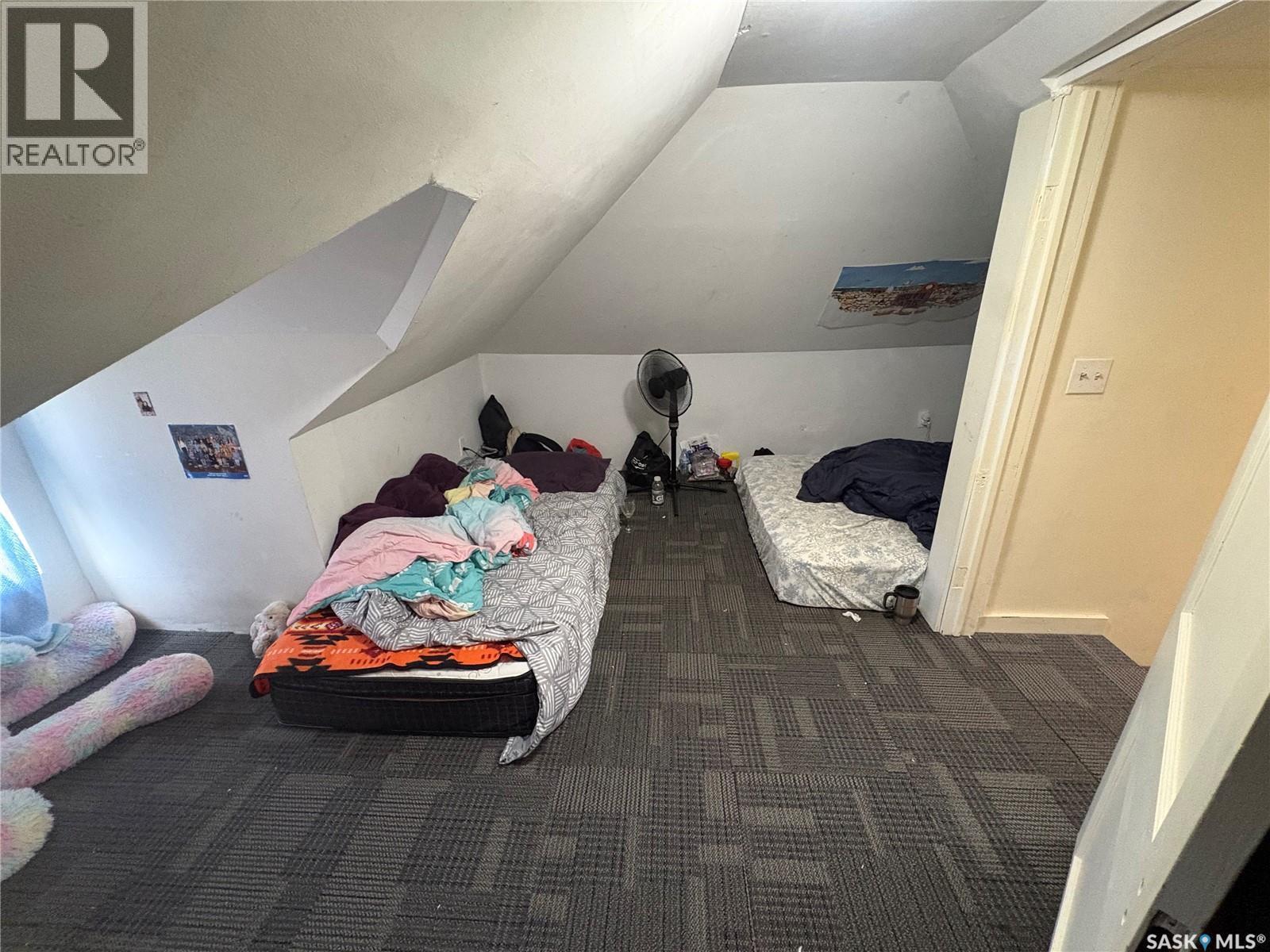 1125 Idylwyld Drive N, Saskatoon, SK - Indoor Photo Showing Bedroom