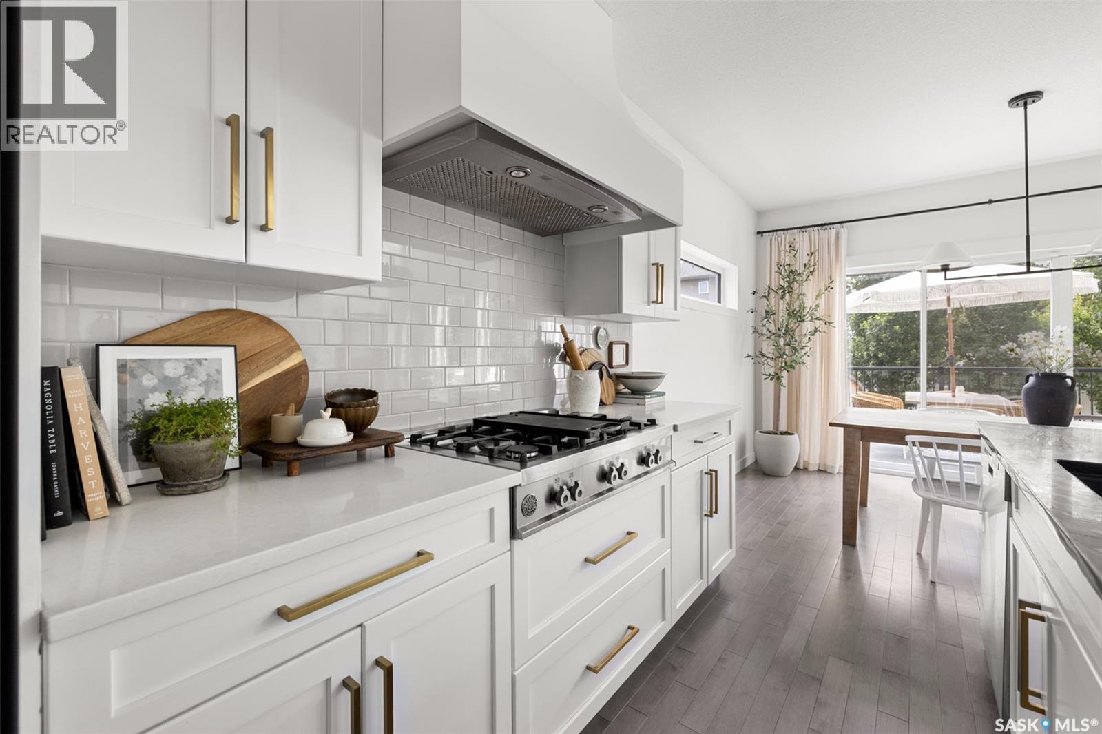 5196 Aviator Crescent, Regina, SK - Indoor Photo Showing Kitchen With Upgraded Kitchen
