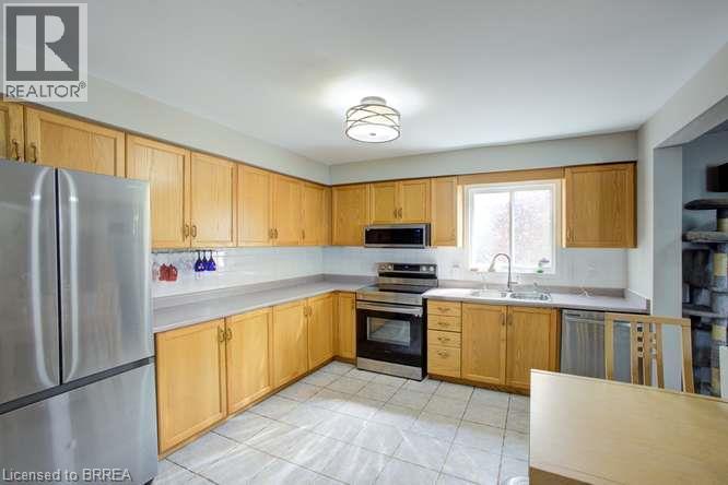 223 Melran Drive, Cambridge, ON - Indoor Photo Showing Kitchen