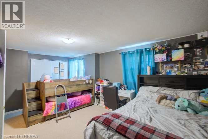 223 Melran Drive, Cambridge, ON - Indoor Photo Showing Bedroom