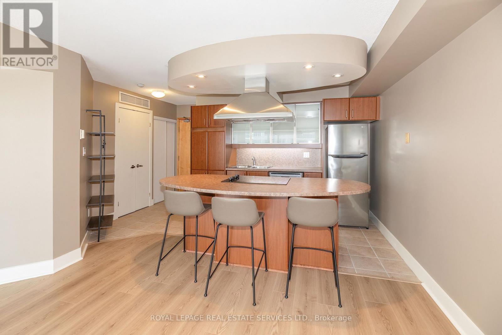 Kitchen - 707 - 550 Queens Quay W, Toronto, ON - Indoor