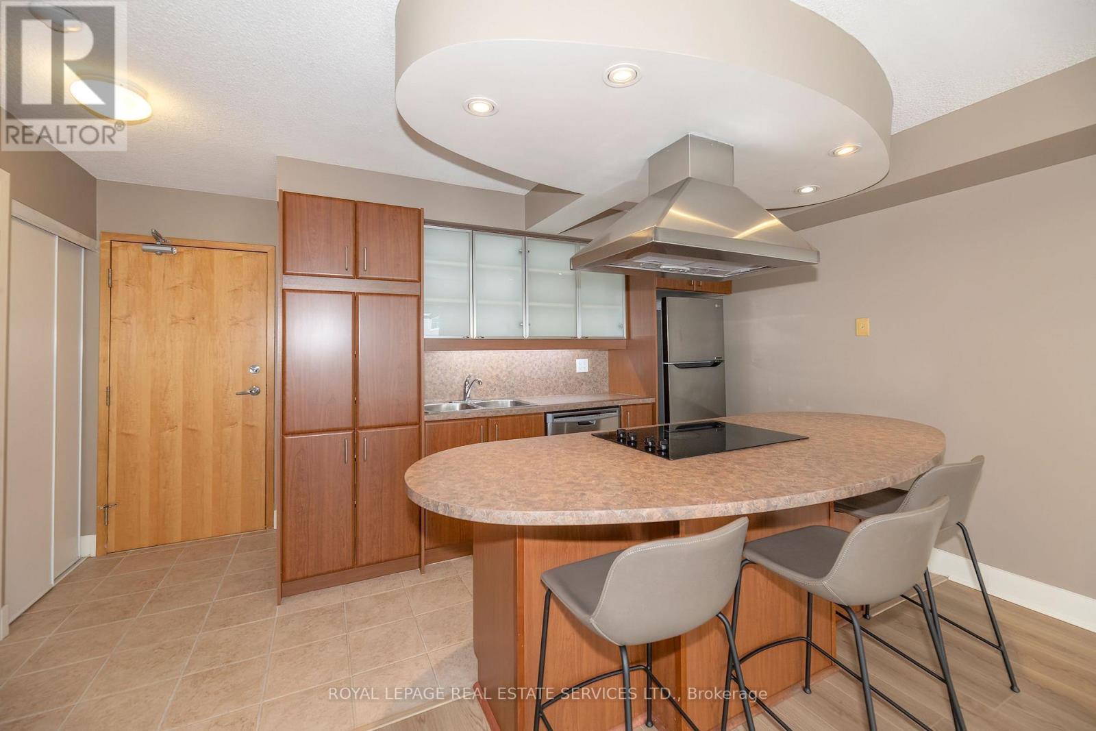 Kitchen - 707 - 550 Queens Quay W, Toronto, ON - Indoor