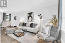 10 Gordon Street, Hamilton, ON  - Indoor Photo Showing Living Room 