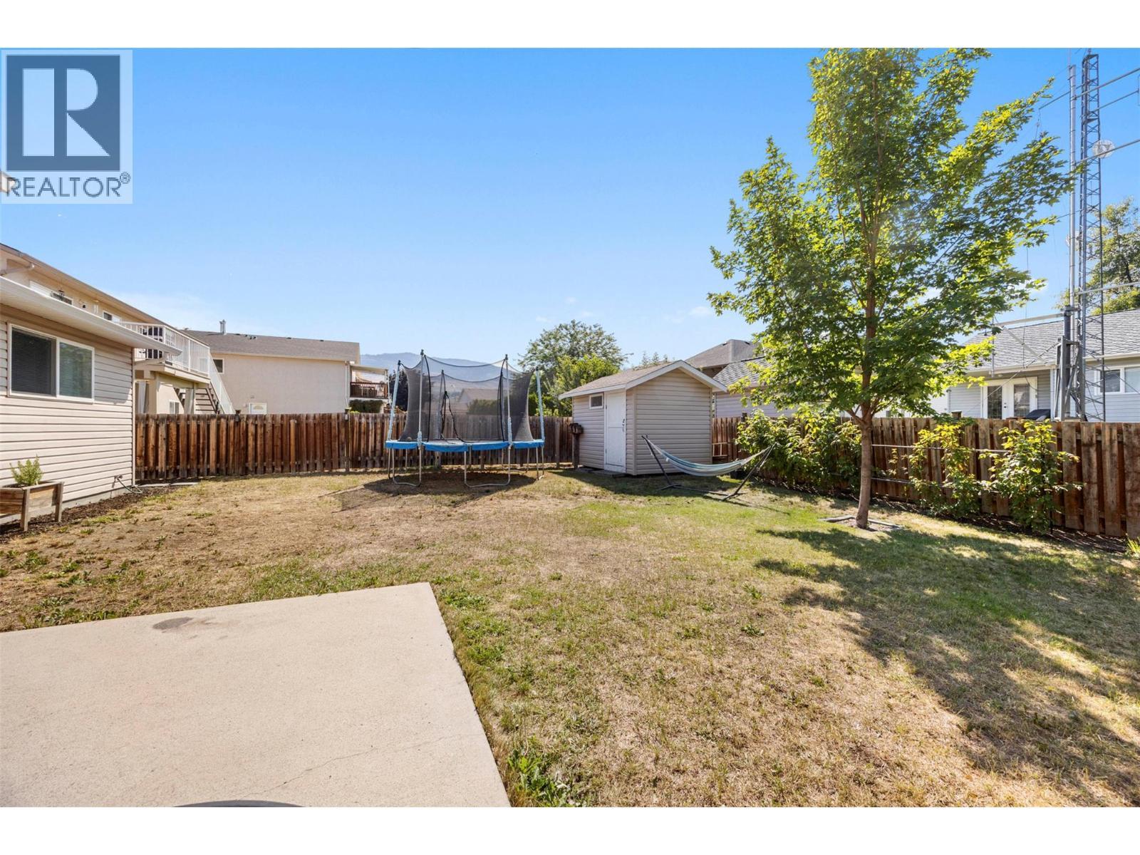 377 Sumac Road E, Kelowna, BC - Outdoor With Exterior