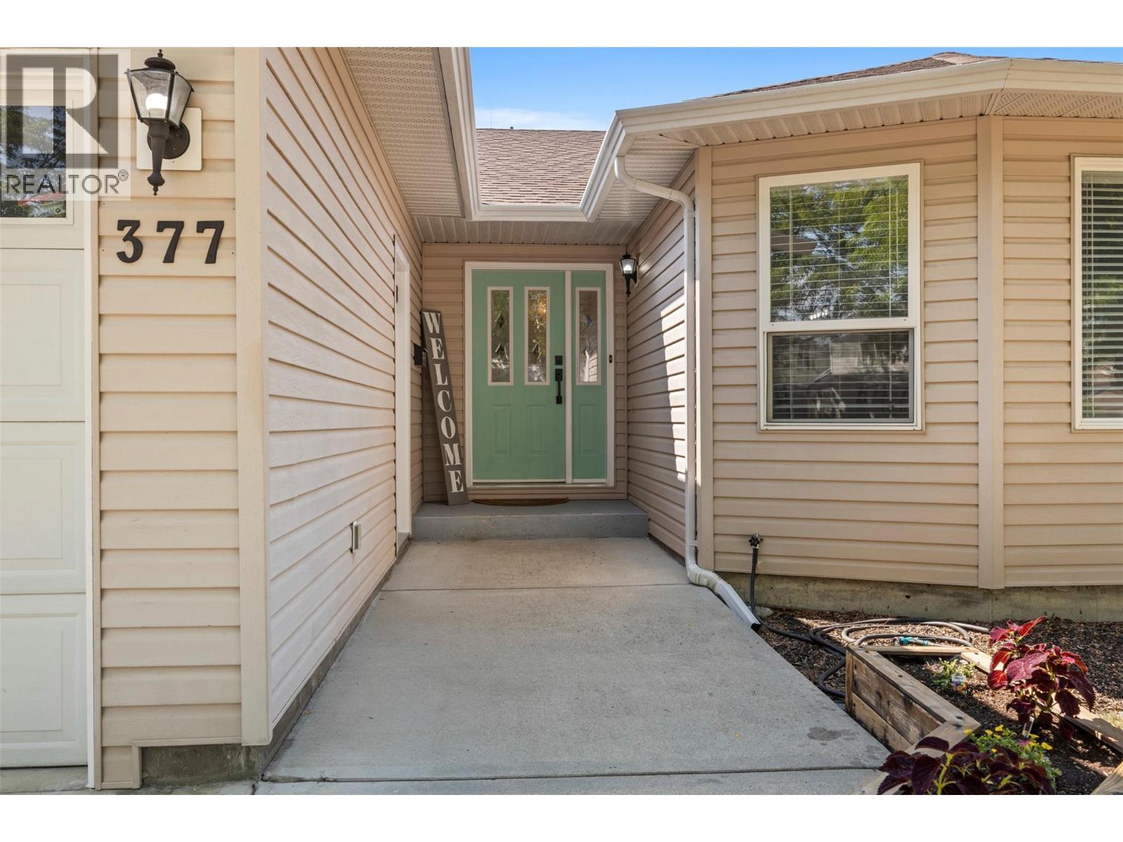 377 Sumac Road E, Kelowna, BC - Outdoor With Exterior