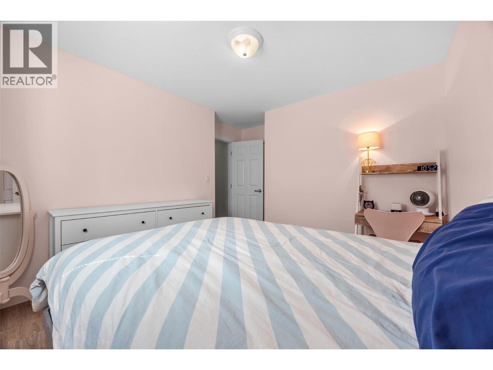 377 Sumac Road E, Kelowna, BC - Indoor Photo Showing Bedroom