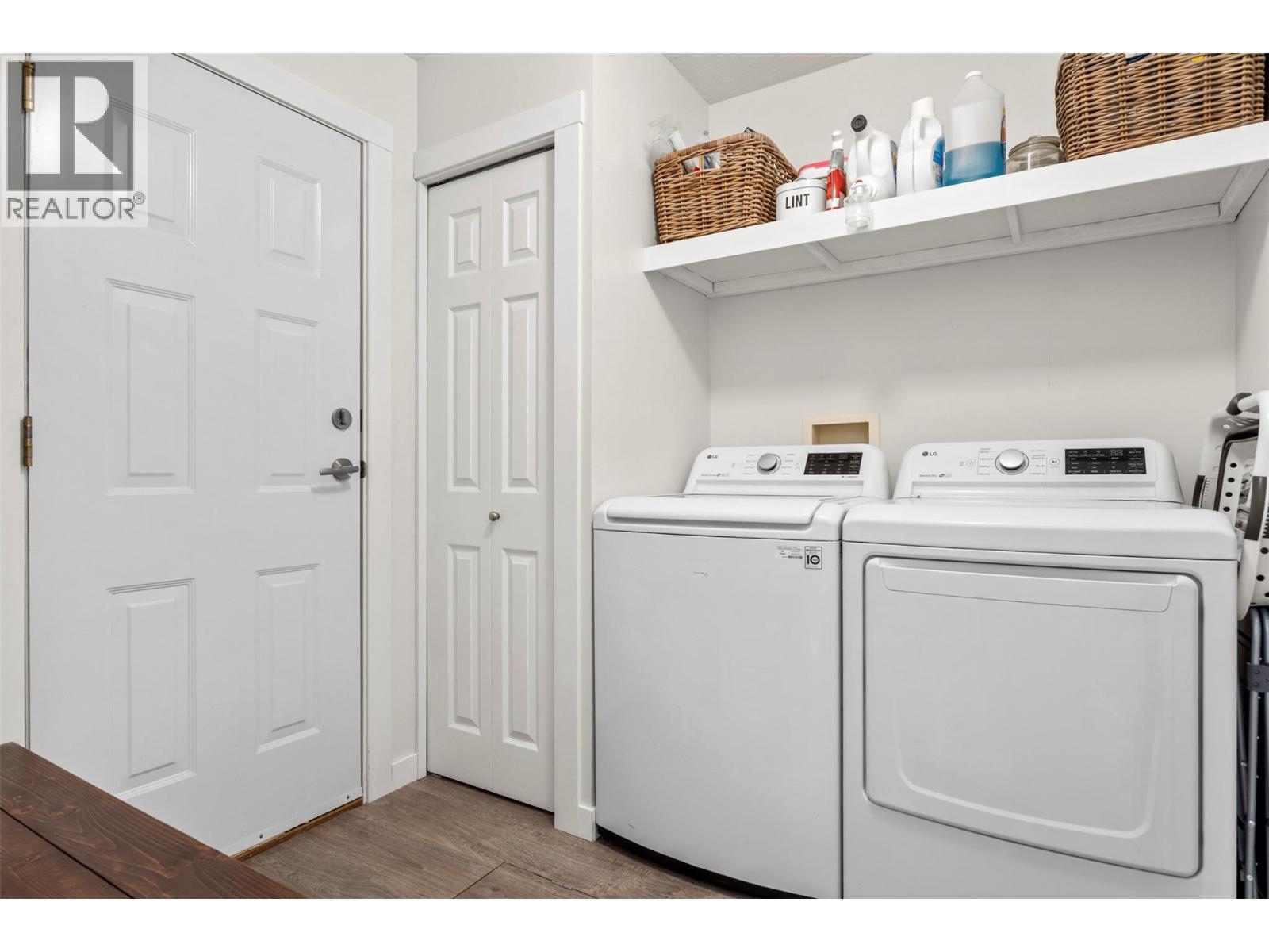 377 Sumac Road E, Kelowna, BC - Indoor Photo Showing Laundry Room