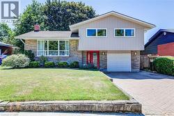 215 WINFIELD Avenue Waterloo, ON N2J 3M8