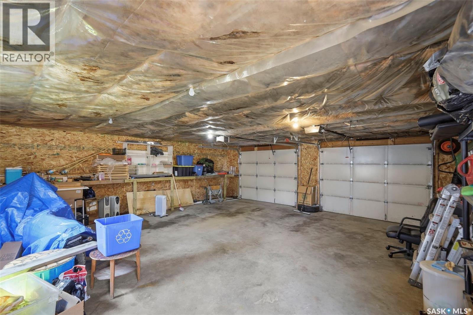 816 Empress Street, Saskatoon, SK - Indoor Photo Showing Garage
