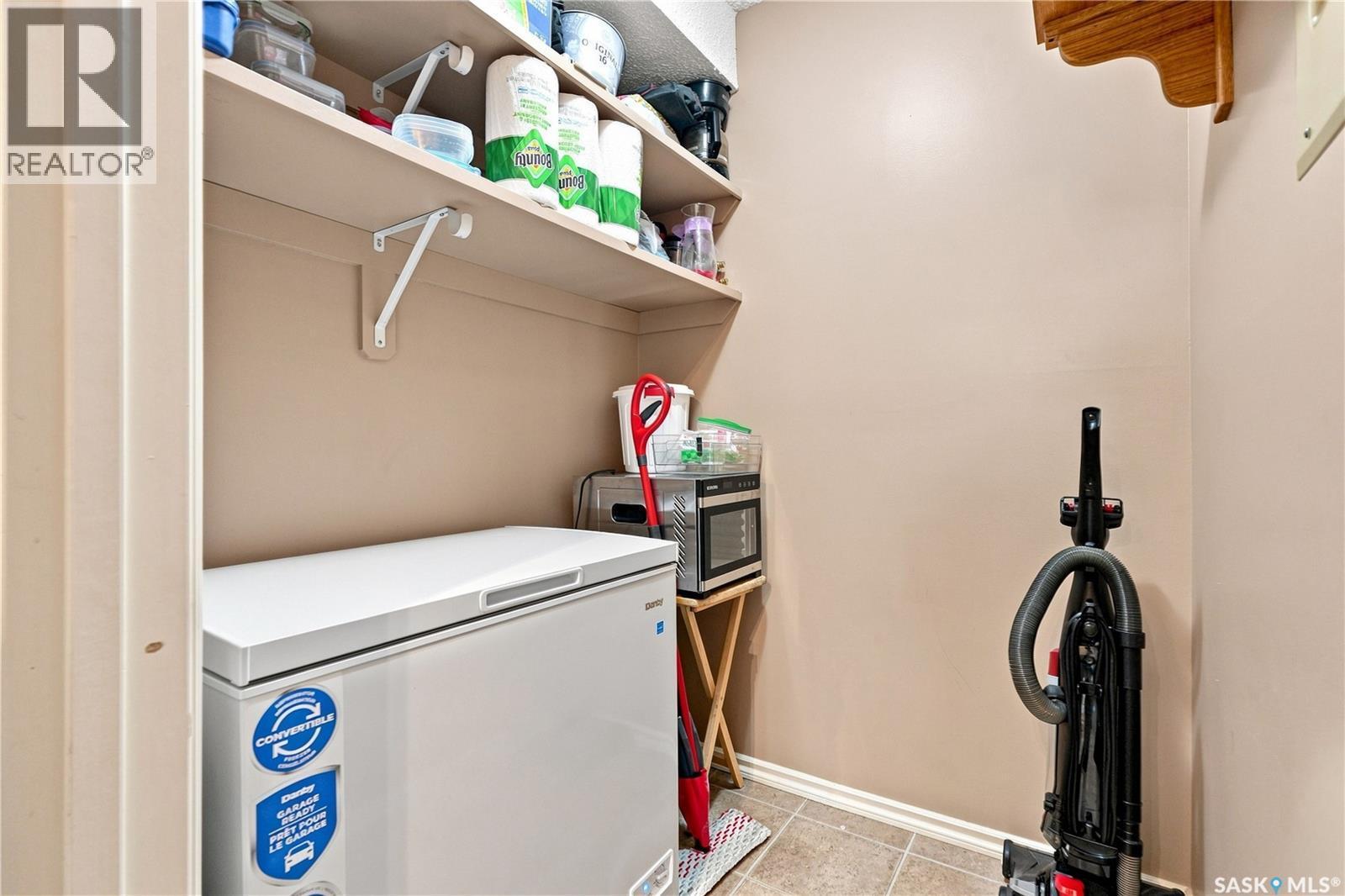 108G 1121 Mckercher Drive, Saskatoon, SK - Indoor Photo Showing Laundry Room