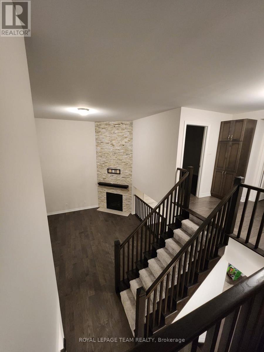 114 Bartonia Circle, Ottawa, ON - Indoor Photo Showing Other Room