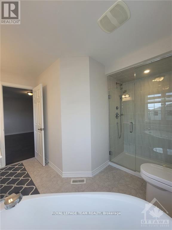 114 Bartonia Circle, Ottawa, ON - Indoor Photo Showing Bathroom